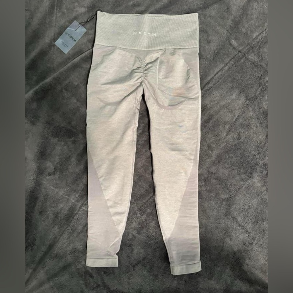 NVGTN Scrunch butt leggings